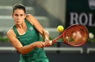 Emma Navarro hits a backhand
